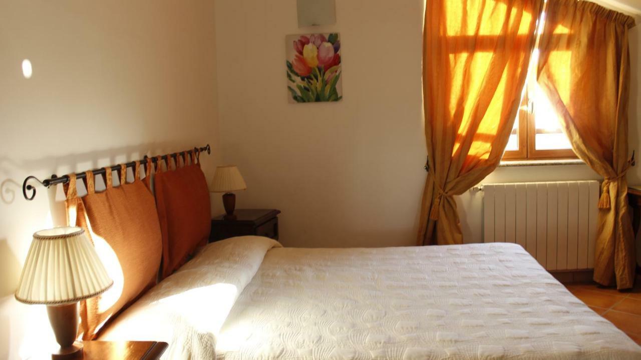 מונטפיאסקונה Residence Hotel La Commenda מראה חיצוני תמונה